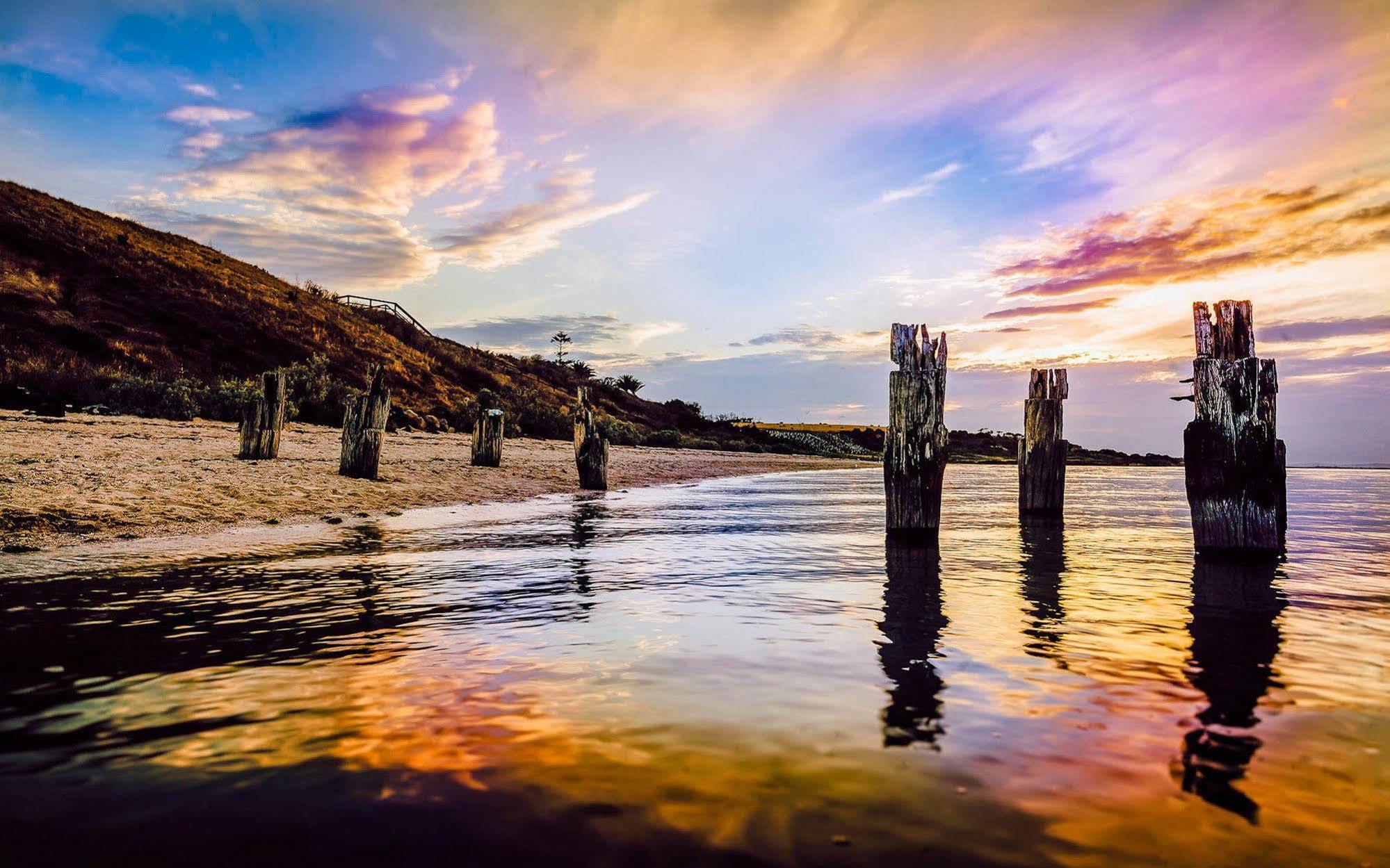 Point Lonsdale Holiday Apartments (Adults Only) Queenscliff Luaran gambar