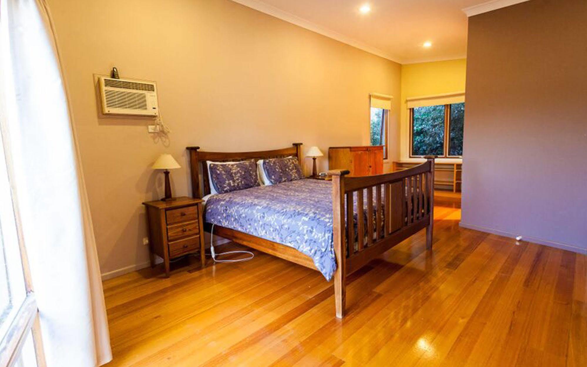 Point Lonsdale Holiday Apartments (Adults Only) Queenscliff Luaran gambar